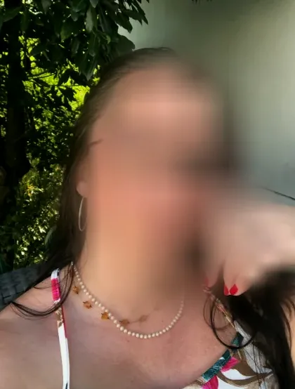 Alexandra, 39