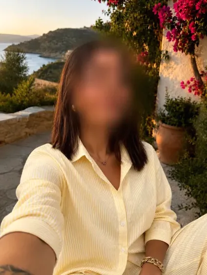 Amelie, 23