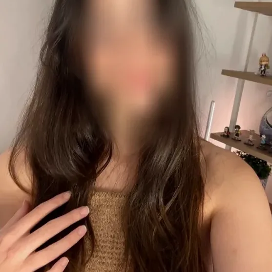 Corinna, 31
