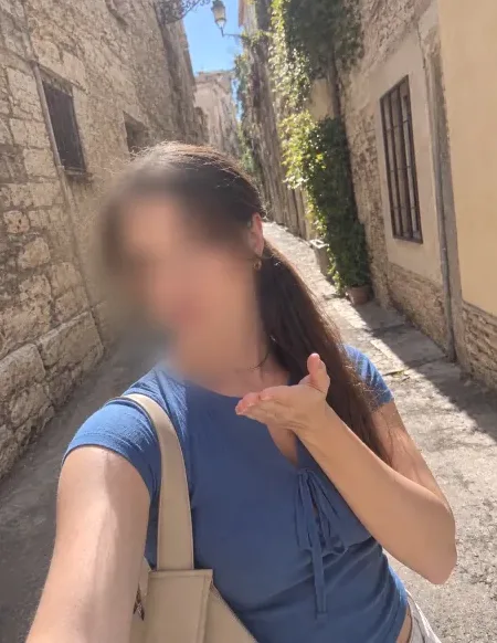 Doris, 26