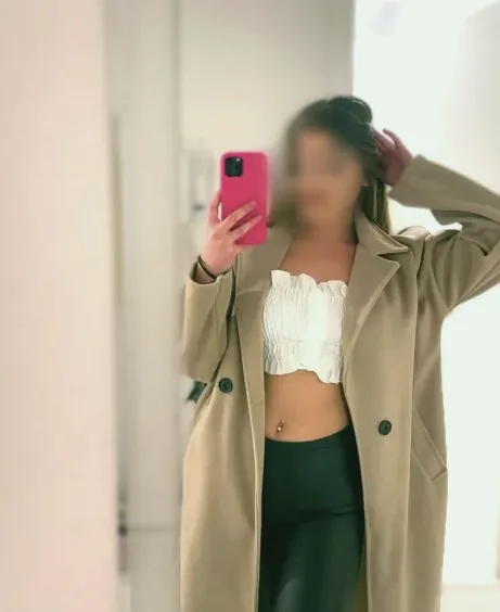 Emilia, 19