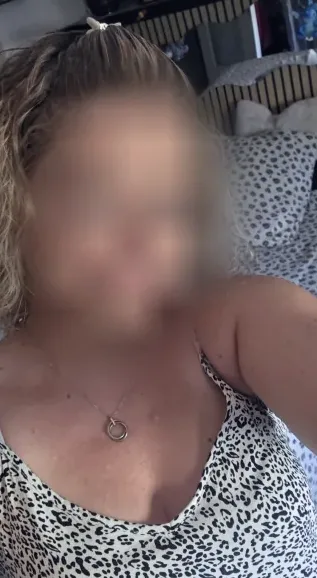 Esra, 35