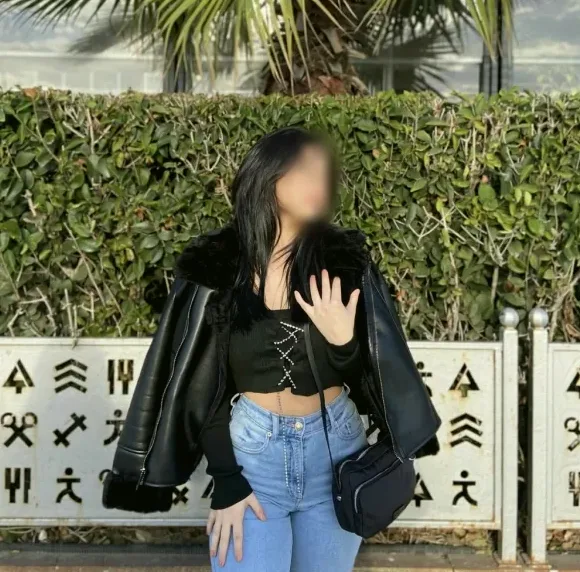 Ingrid, 19