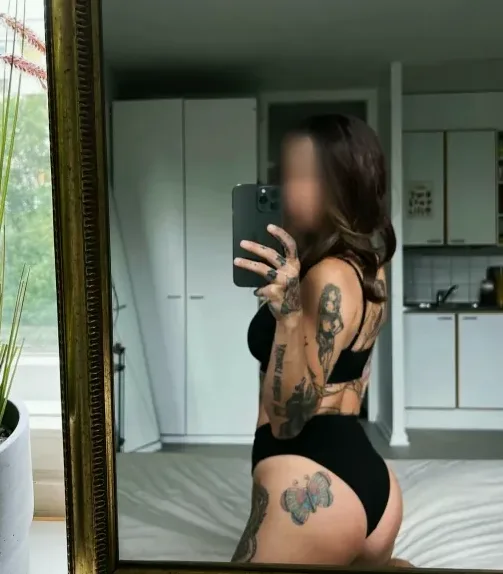 Jelena, 27