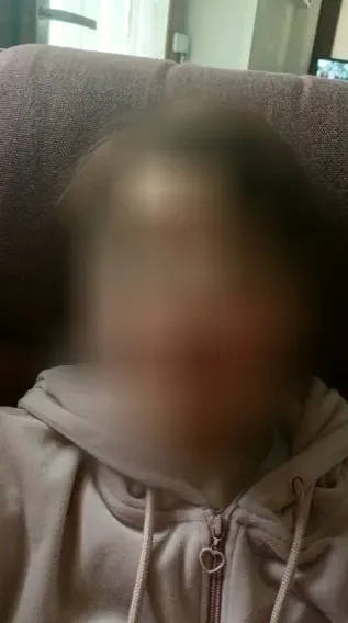 Manuela, 31