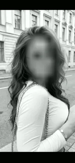Nora, 29