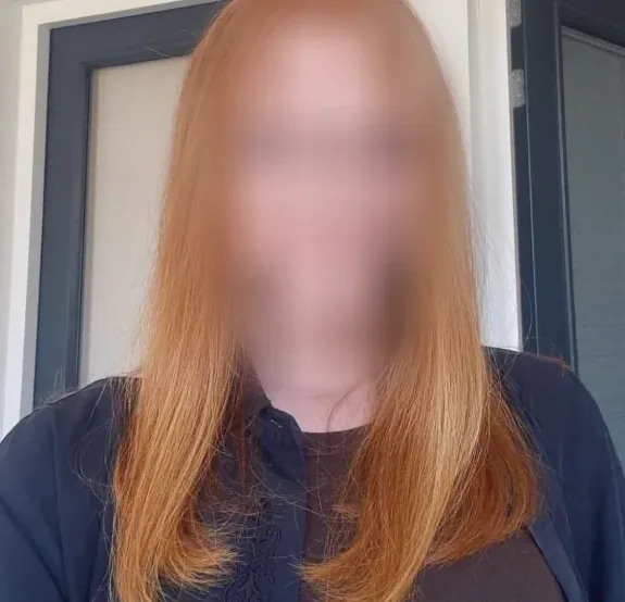 Sabine, 27